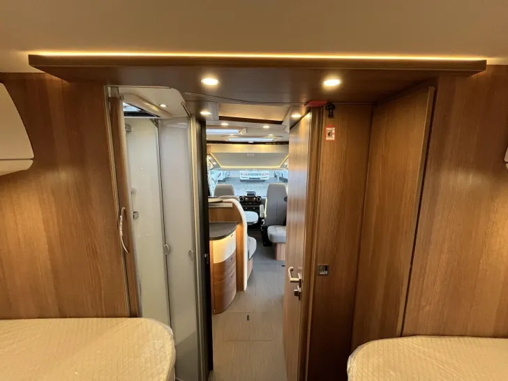 Fahrzeugbild Carthago C2-tourer I 147 RB LE L comfort Mercedes #21
