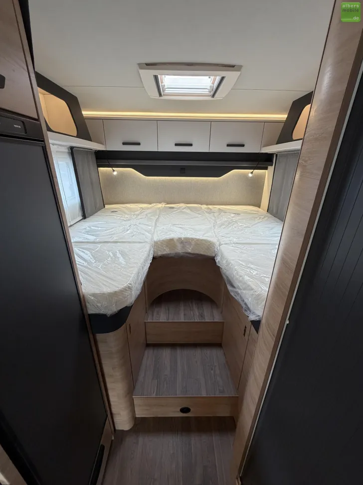 Fahrzeugbild Knaus L!VE WAVE BLACK SELECTION 650 MEG ACC Hubbett 26 #16