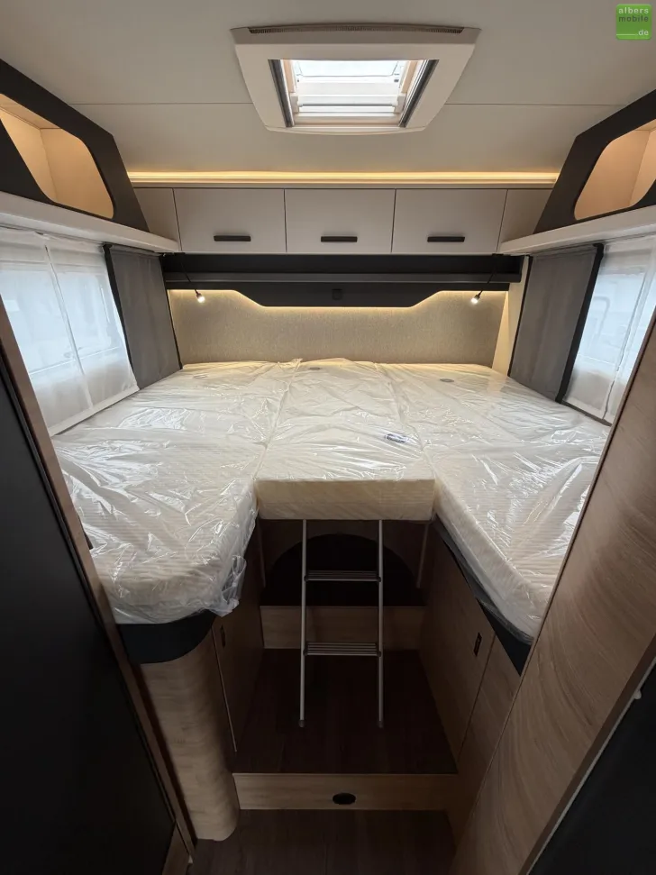 Fahrzeugbild Knaus L!VE WAVE BLACK SELECTION 650 MEG ACC Hubbett 26 #17