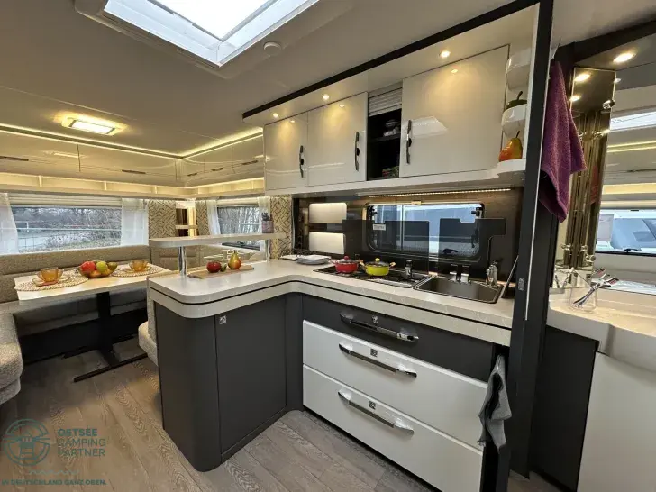 Fahrzeugbild Hobby Excellent 560 CFe #15