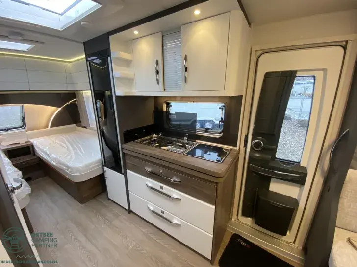 Fahrzeugbild Hobby Excellent Edition 495 UL #9