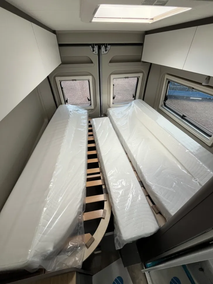 Fahrzeugbild LMC Innovan 640 #11