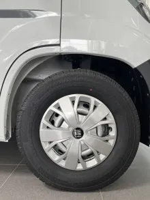 Fahrzeugbild LMC Innovan 640 #15