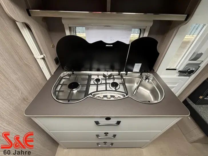 Fahrzeugbild Bürstner Premio Plus 510 TK #9