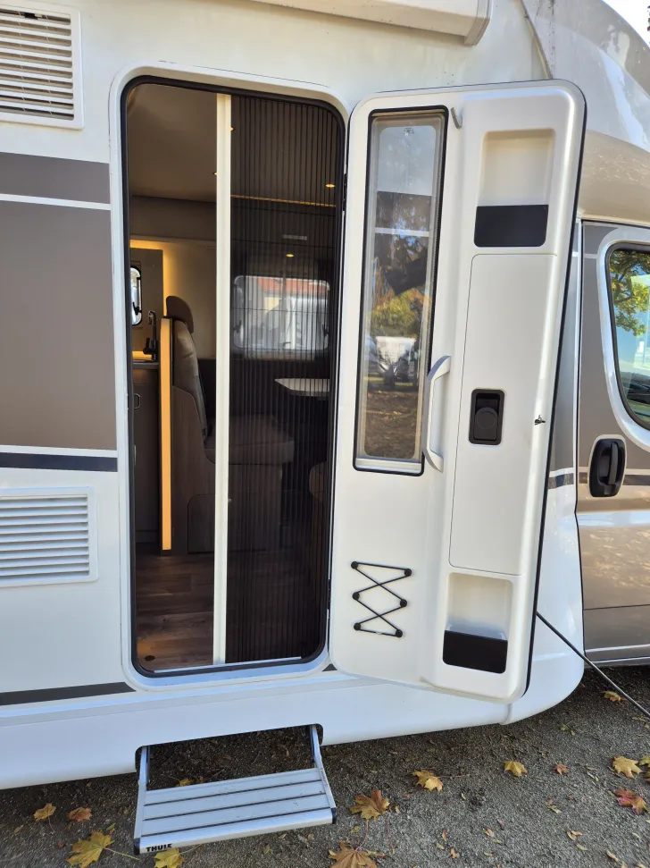 Fahrzeugbild Carado T447 pro+ *180PS*Automatik*LED*Hubbett*Navi* #7