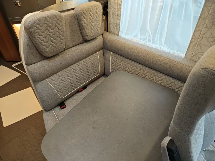 Fahrzeugbild Carthago C2-tourer I 145 RB LE comfort Mercedes #12