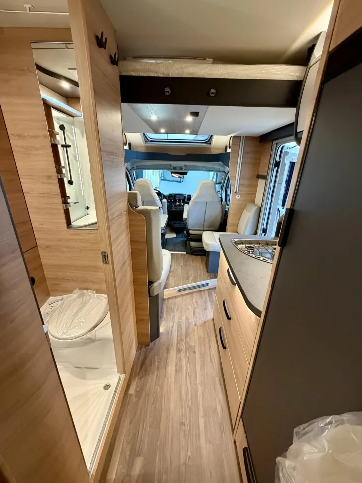 Fahrzeugbild Knaus L!VE WAVE BLACK SELECTION 650 MEG #8
