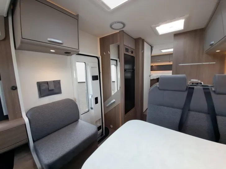 Fahrzeugbild Carado I 447 Pro+, Aut., 4.400 kg, Solar, LTE, TV #10