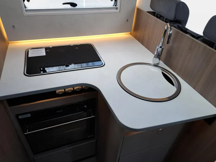 Fahrzeugbild Carado I 447 Pro+, Aut., 4.400 kg, Solar, LTE, TV #11