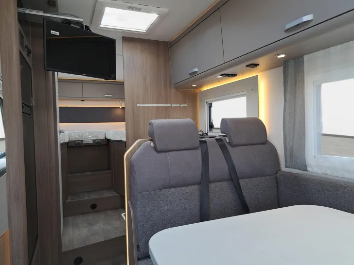 Fahrzeugbild Carado I 447 Pro+, Aut., 4.400 kg, Solar, LTE, TV #15