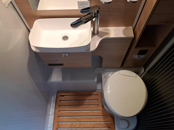 Fahrzeugbild Dethleffs Globebus Camp Active T 4 Chassispaket #14