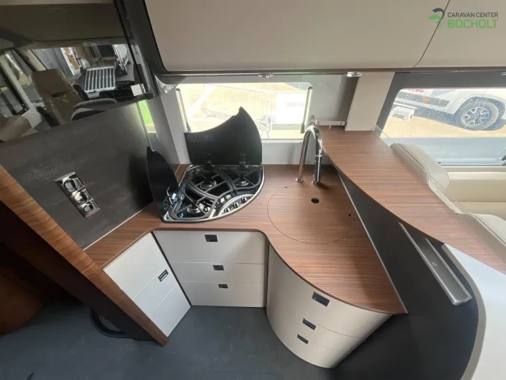 Fahrzeugbild Carthago chic c-line I 4.9 LE L Polar-Paket ALDE #9