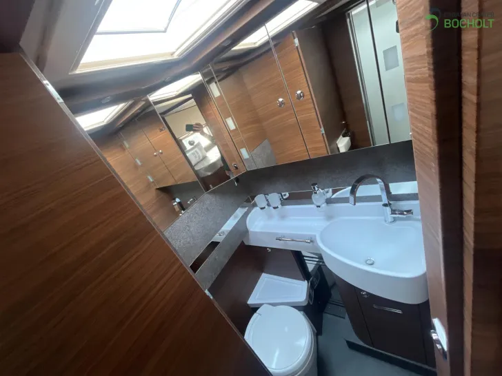 Fahrzeugbild Carthago chic c-line I 4.9 LE L Polar-Paket ALDE #15