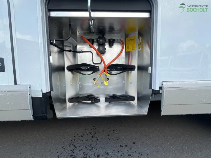 Fahrzeugbild Carthago chic c-line I 4.9 LE L Polar-Paket ALDE #20