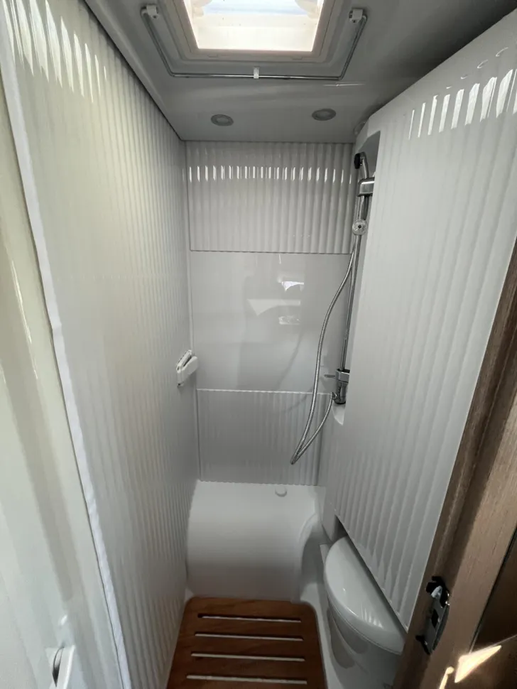 Fahrzeugbild Carado V 337 #11