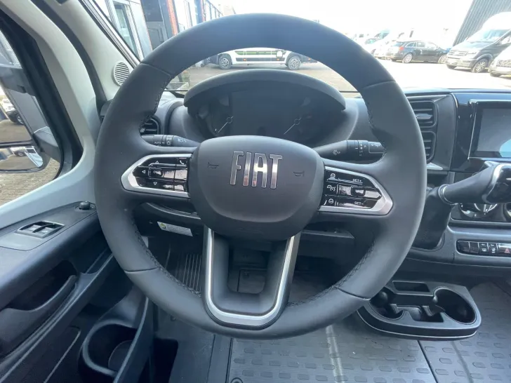 Fahrzeugbild Knaus L!VE WAVE 700 MEG PLATINUM SEL. MJ2026 #6