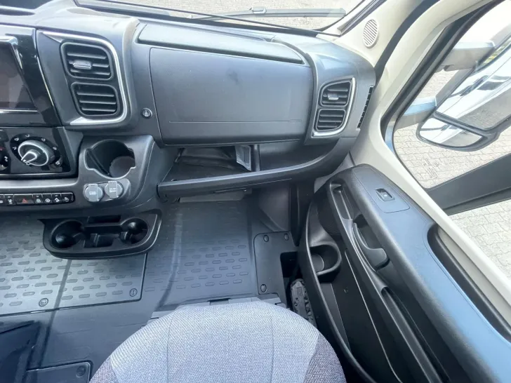 Fahrzeugbild Knaus L!VE WAVE 700 MEG PLATINUM SEL. MJ2026 #8