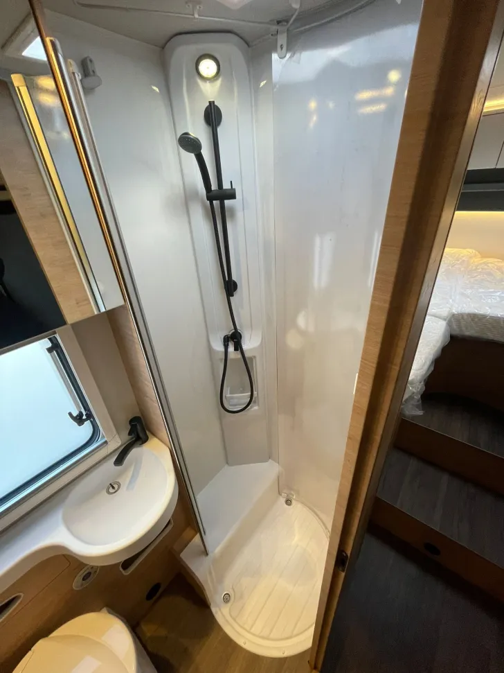 Fahrzeugbild Knaus L!VE WAVE 700 MEG PLATINUM SEL. MJ2026 #20