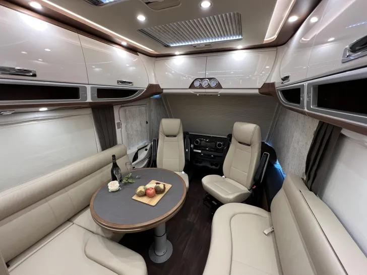 Fahrzeugbild Carthago chic e-line I 61 XL LE Mercedes (330) #13