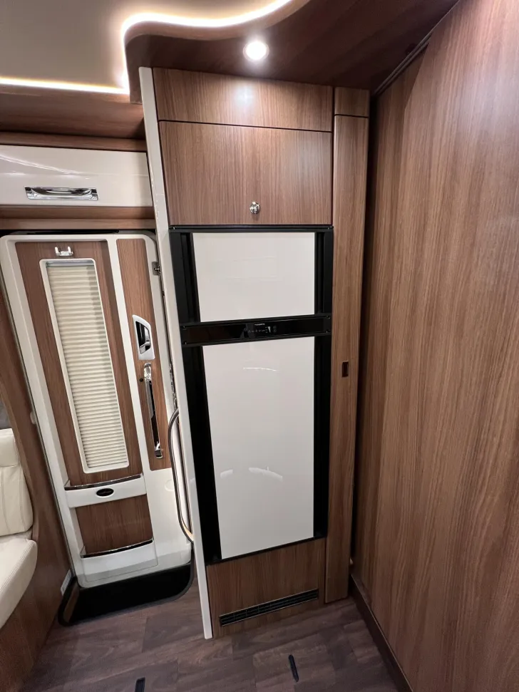 Fahrzeugbild Carthago chic e-line I 61 XL LE Mercedes (330) #22