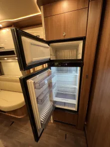 Fahrzeugbild Carthago chic e-line I 61 XL LE Mercedes (330) #24