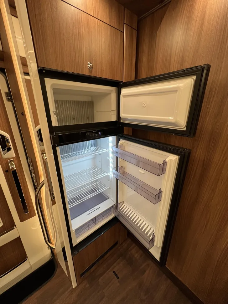 Fahrzeugbild Carthago chic e-line I 61 XL LE Mercedes (330) #25