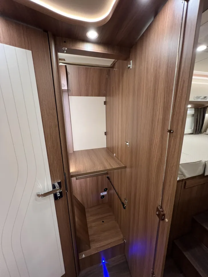 Fahrzeugbild Carthago chic e-line I 61 XL LE Mercedes (330) #34