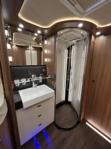 Fahrzeugbild Carthago chic e-line I 61 XL LE Mercedes (330) #35