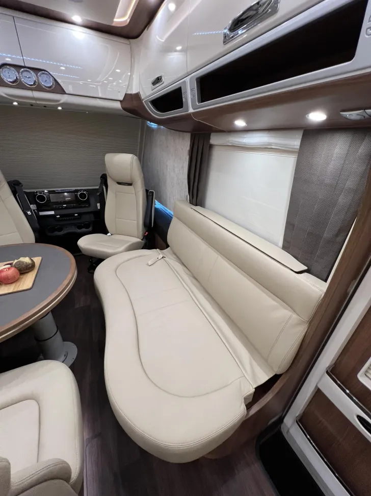 Fahrzeugbild Carthago chic e-line I 61 XL LE Mercedes (330) #38