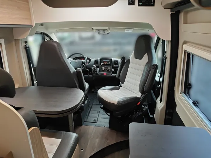 Fahrzeugbild Sunlight Adventure Cliff 600 #11