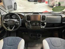 Fahrzeugbild Weinsberg CaraSuite 650 MEG Sondermodell 30 Jahre Caravan-Center #9