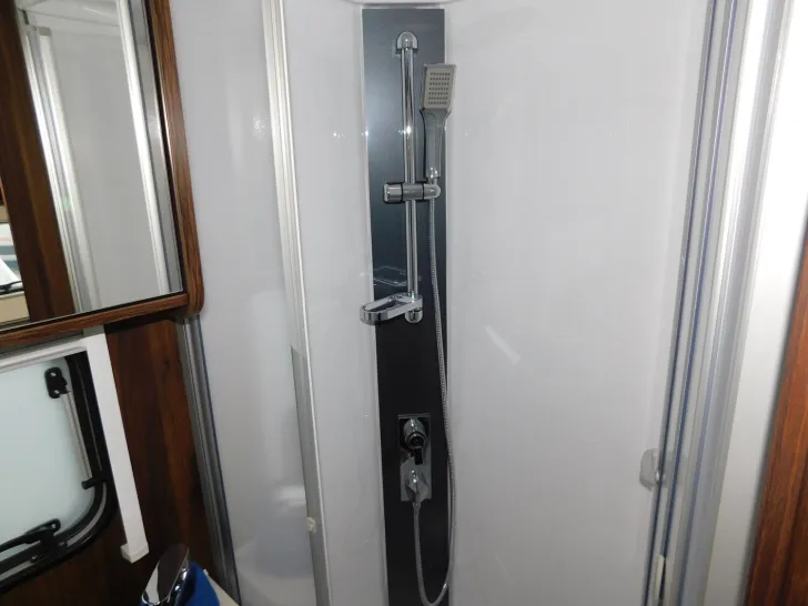 Fahrzeugbild Fendt Diamant 650 GDW 2,8T-Achse + Thermoblack Fenster #21
