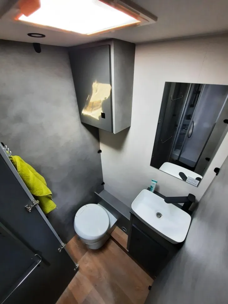 Fahrzeugbild Crosscamp EXPDN 7.4 E Verfüg./Sparen Sie 4.566,- € #15