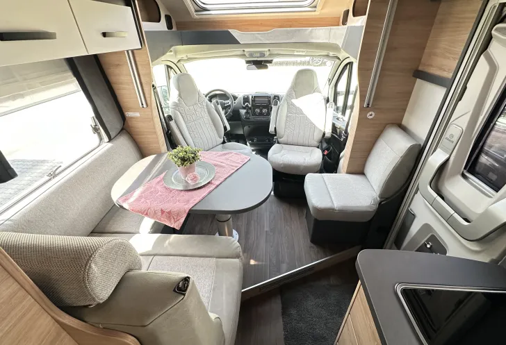 Fahrzeugbild Knaus L!VE WAVE 650 MEG Black Selection BLACK SELECTION ; Live Wave #11