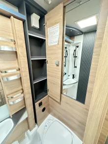 Fahrzeugbild Knaus L!VE WAVE 650 MEG Black Selection BLACK SELECTION ; Live Wave #21