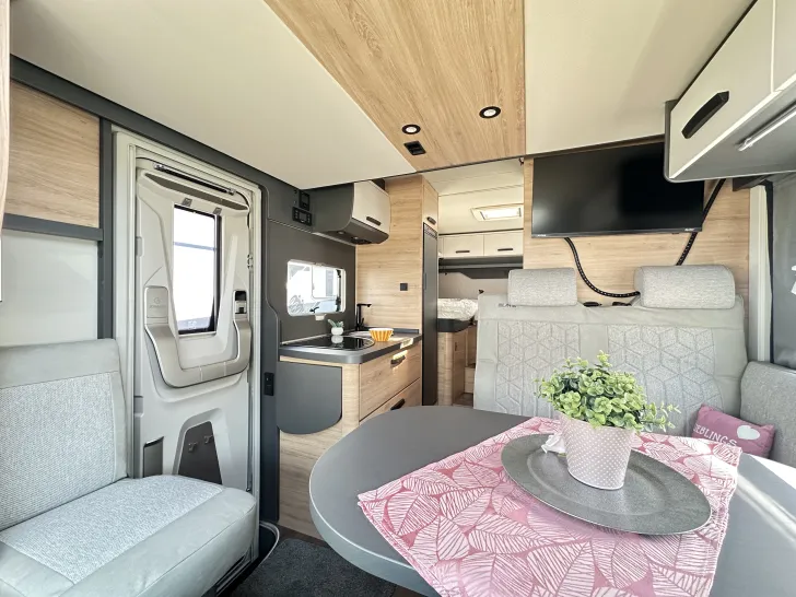 Fahrzeugbild Knaus L!VE WAVE 650 MEG Black Selection BLACK SELECTION ; Live Wave #8