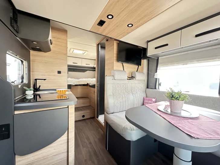 Fahrzeugbild Knaus L!VE WAVE 650 MEG Black Selection BLACK SELECTION ; Live Wave #9
