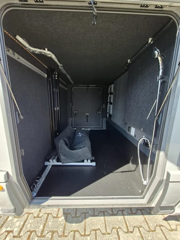 Fahrzeugbild Niesmann + Bischoff iSmove 6.9 E #18