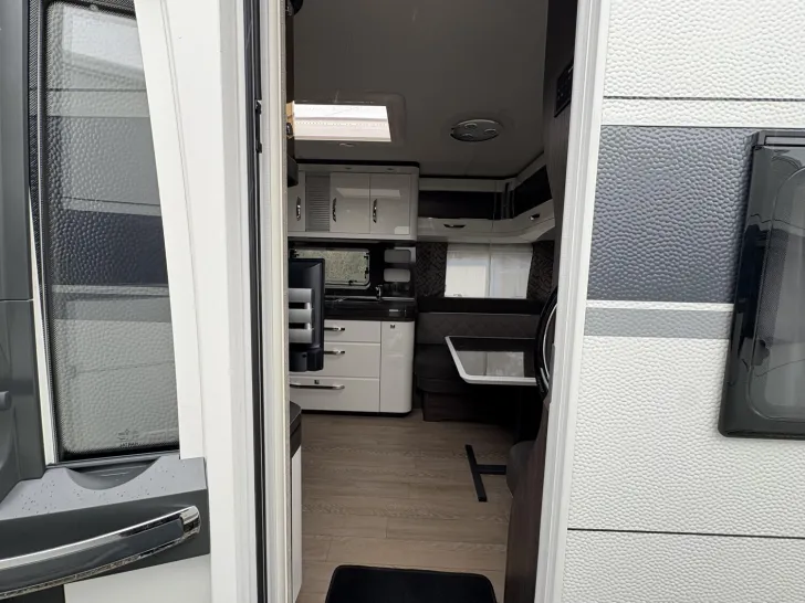 Fahrzeugbild Hobby Prestige 560 WFU *Junger Gebrauchter mit Mover* #11