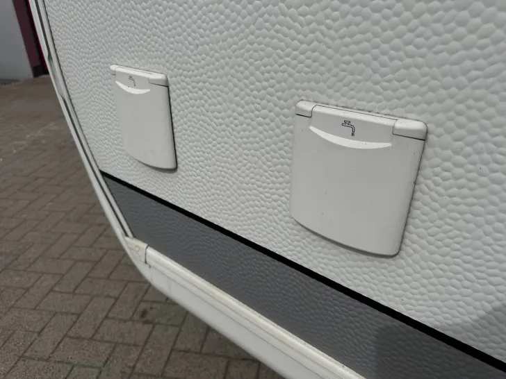 Fahrzeugbild Hobby Excellent 560 LU #8