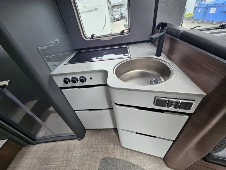 Fahrzeugbild Hymer B-Klasse MC T 680 Premium+Arktis+Winter+Style-Pa #12