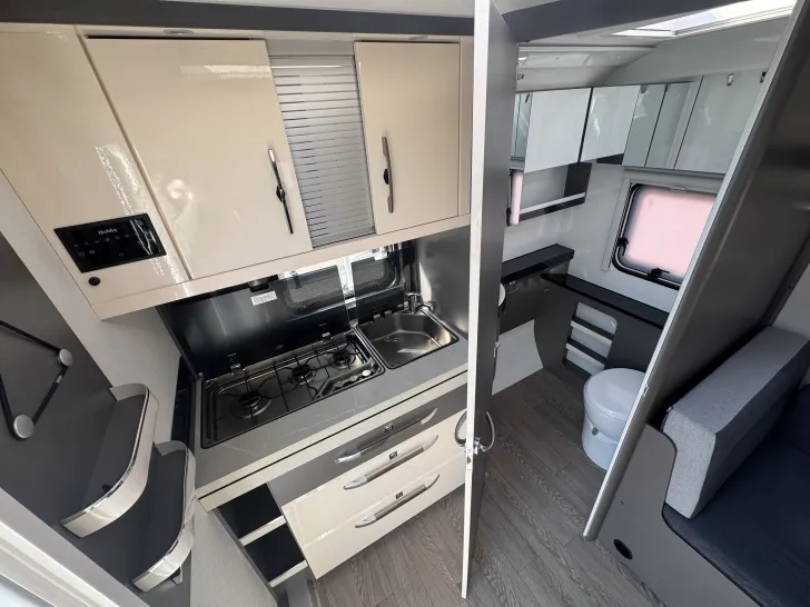 Fahrzeugbild Hobby Excellent 460 SL #10