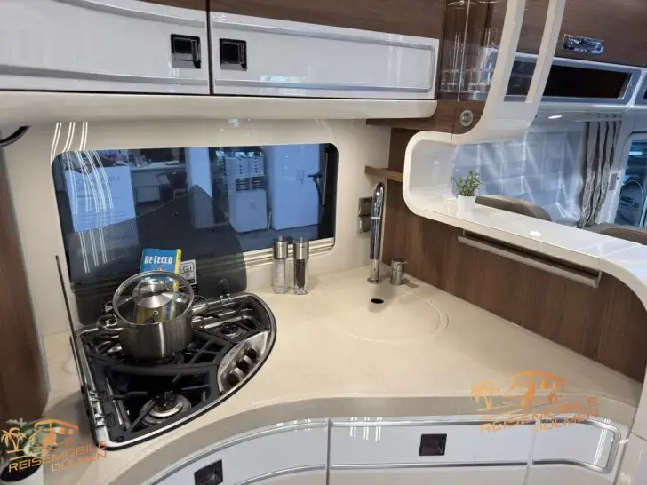 Fahrzeugbild Carthago chic s-plus I  50 LE Gastank Hubstütze SAT TV #19