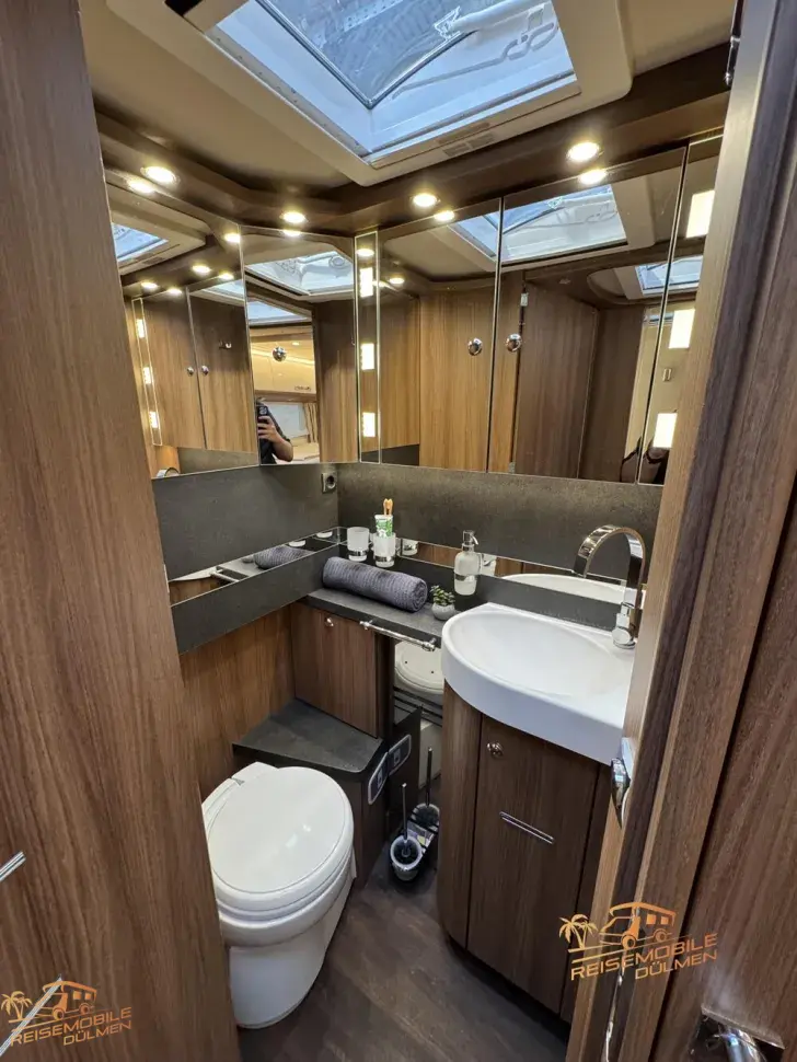 Fahrzeugbild Carthago chic s-plus I  50 LE Gastank Hubstütze SAT TV #25