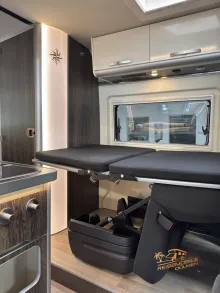 Fahrzeugbild Westfalia Columbus 640 E Dachklima Busbiker Solar #11