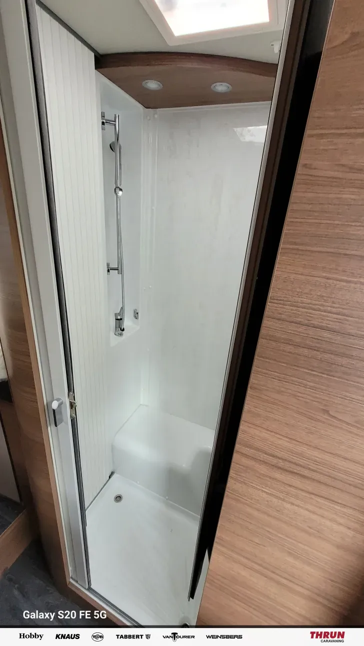 Fahrzeugbild Knaus L!VE TI 650 MEG *LiveTi*Zustand sehr gut* #13