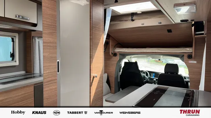 Sicht vorne-hinten Weinsberg X-CURSION VAN 500 LT Automatik*Abstandstem.*