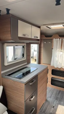 Weitere Betten Weinsberg X-CURSION VAN 500 LT Automatik*Abstandstem.*