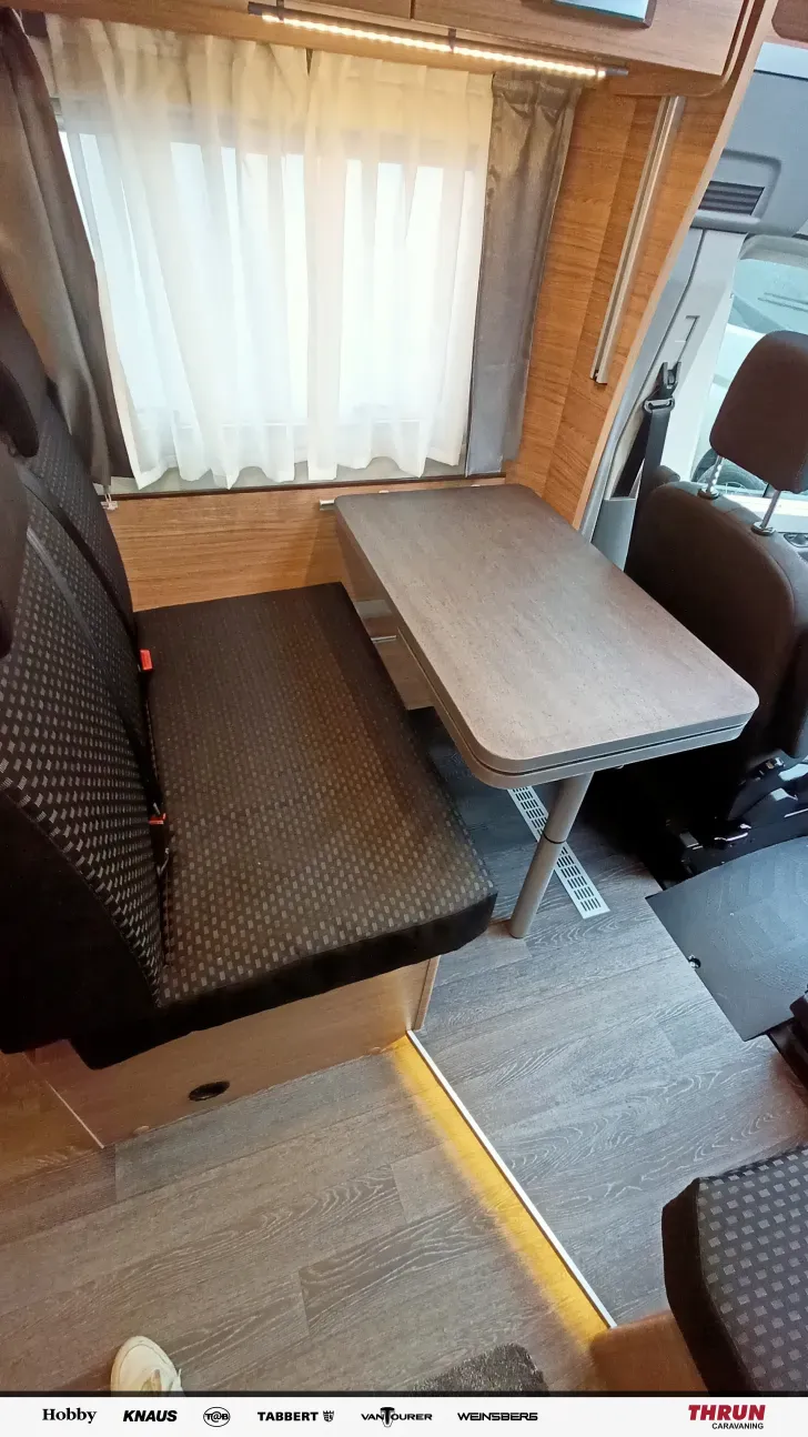 Sitzgruppe Weinsberg CaraSuite 700 ME gebraucht sehr gut