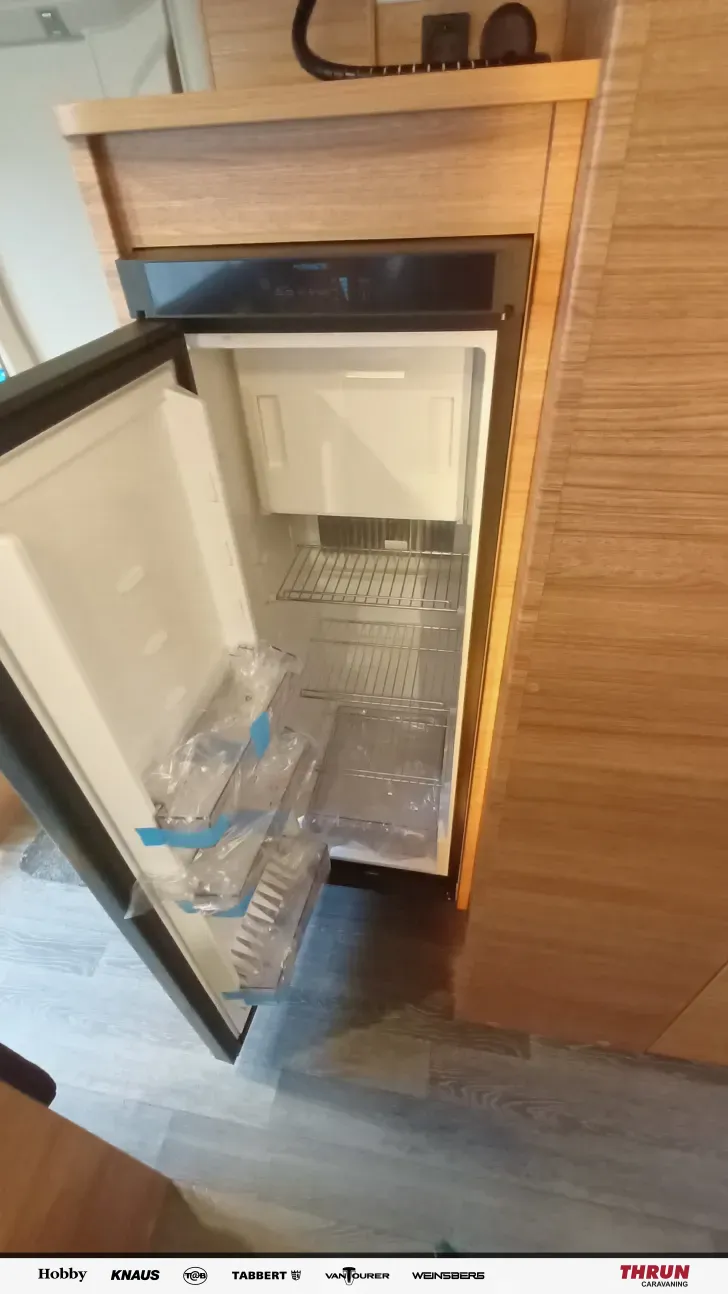 Weitere Betten Weinsberg CaraSuite 700 ME gebraucht sehr gut